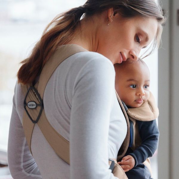 BabyBjörn Mini Draagzak - Geweven - Beige