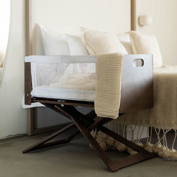 Bednest Co-Sleeper - Walnoot Bednest Co-Sleeper - Walnoot