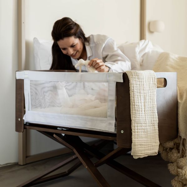 Bednest Co-Sleeper - Walnoot Bednest Co-Sleeper - Walnoot