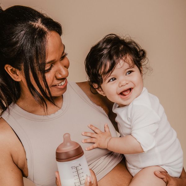 Suavinex Zero Zero Anti-Koliek Fles - Medium Flow - 270ml - Deep Suavinex Zero Zero Anti-Koliek Fles - Medium Flow - 270ml - Deep