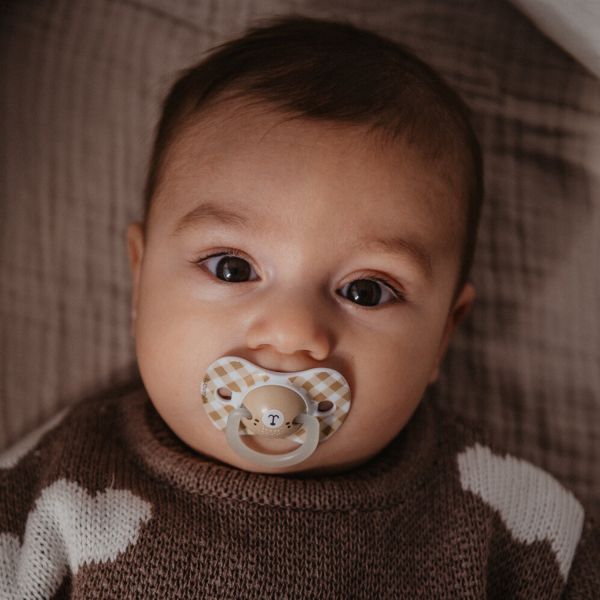 Suavinex Wild & Free SX Pro Fopspeen Symmetrisch - 0-6Mnd - 2 Stuks - Silicone - Grijs Glow In The Dark