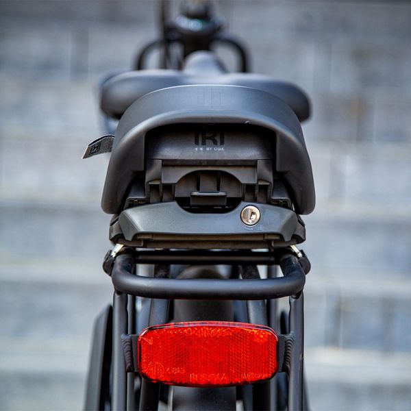 Urban Iki Junior Fietszitje Met Montagekader - Bincho Black/Inaho Beige Urban Iki Junior Fietszitje Met Montagekader - Bincho Black/Inaho Beige