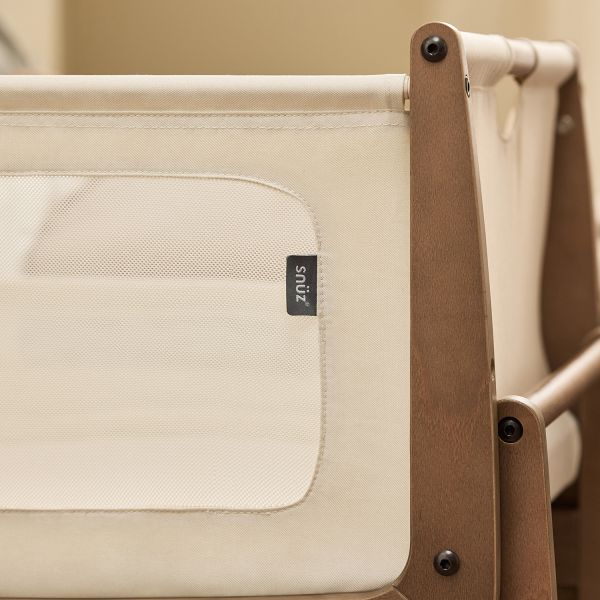 Snuz Co-Sleeper SnüzPod⁵ - Walnut