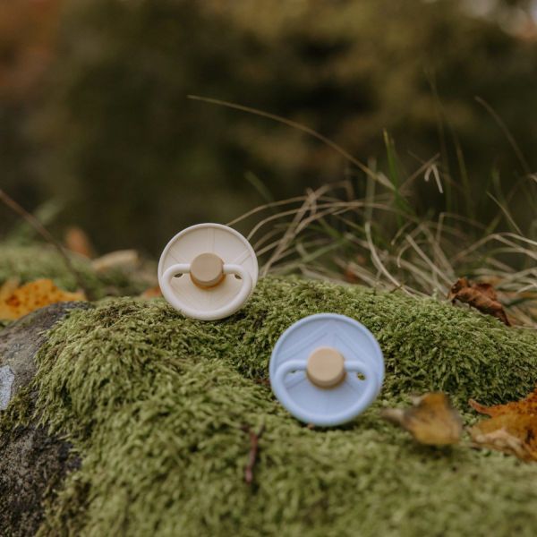 Frigg Little Viking Fopspeen - Rond - 2 Stuks - 0-6 Mnd - Powder Blue/Cream