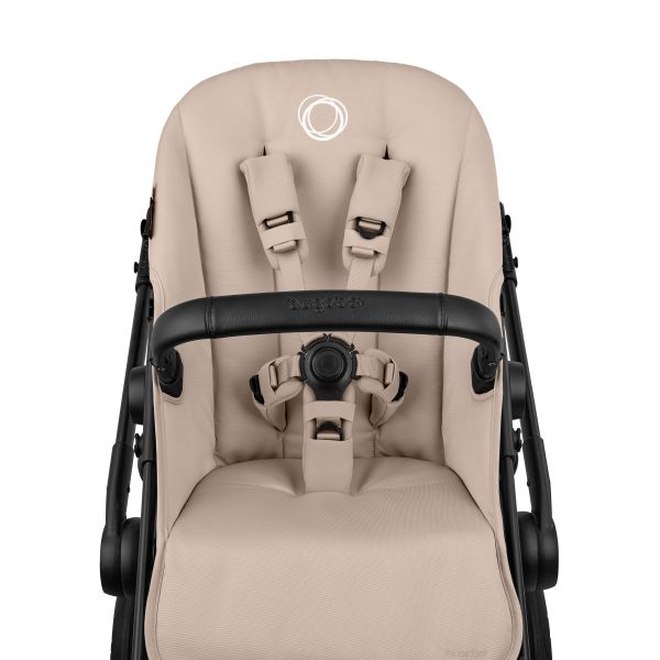 Bugaboo Cub Kinderwagen - Essentiël Bundel - Desert Taupe Bugaboo Cub Kinderwagen - Essentiël Bundel - Desert Taupe