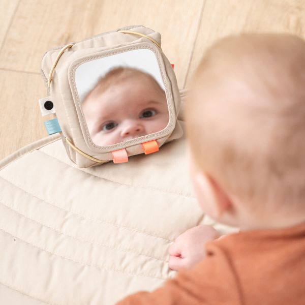 Done By Deer Deer Friends Contrast Kaartenhouder - Sand