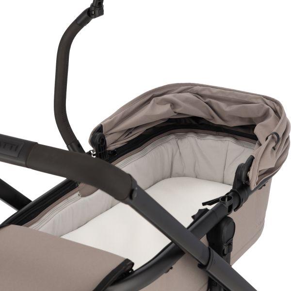 Dubatti One E6 Kinderwagen 2-in-1 - Black / Soft Taupe Dubatti One E6 Kinderwagen 2-in-1 - Black / Soft Taupe