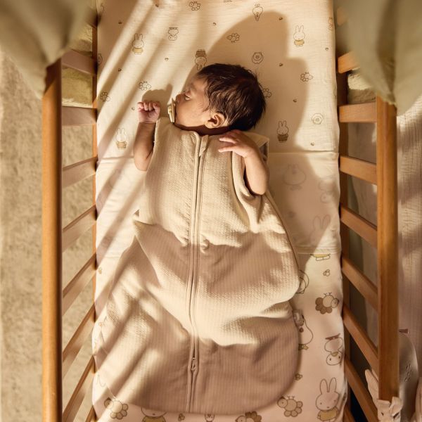 Jollein Slaapzak - Jersey - 110 cm - Little Waffle Sand Jollein Slaapzak - Jersey - 110 cm - Little Waffle Sand