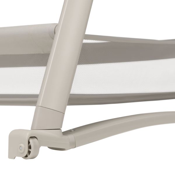 Maxi-Cosi Iora Plus Co-Sleeper - Elegance Beige Maxi-Cosi Iora Plus Co-Sleeper - Elegance Beige