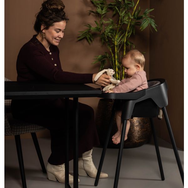 Stoohl Kinderstoel incl. Zitverkleiner + Eetblad + Tuigje - Truffle Stoohl Kinderstoel incl. Zitverkleiner + Eetblad + Tuigje - Truffle