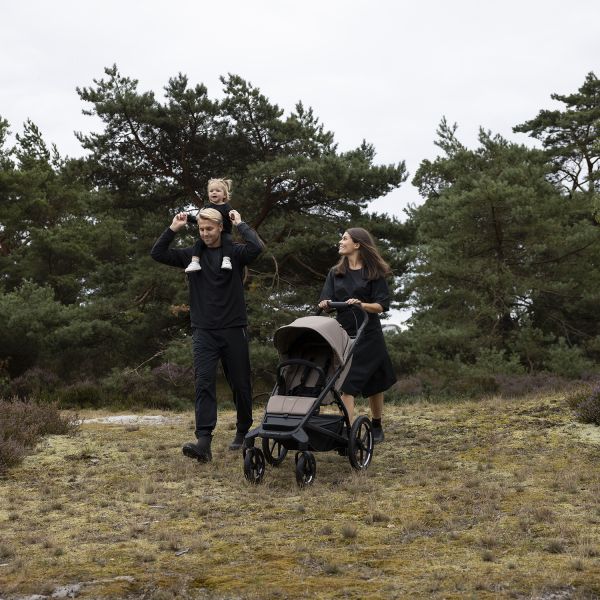 Thule Urban Glide 4-Wheel Kinderwagen - Magnetic Buckle - Tinted Taupe Thule Urban Glide 4-Wheel Kinderwagen - Magnetic Buckle - Tinted Taupe