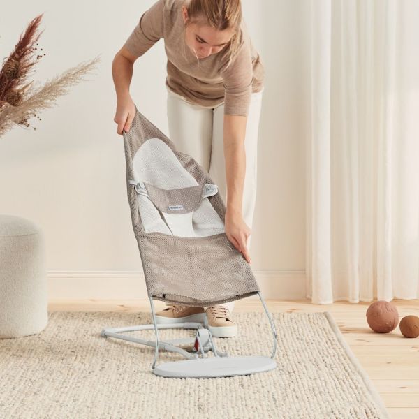 BabyBjörn Balance Wipstoel - Soft Mesh - Beige/Wit