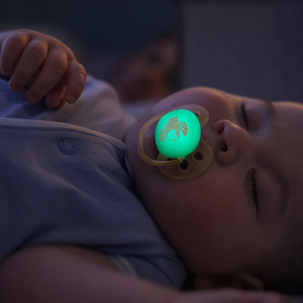 Philips Avent Fopspeen - Ultra Soft Nighttime - 0-6 maanden - 2 stuks - Glow in the Dark Philips Avent Fopspeen - Ultra Soft Nighttime - 0-6 maanden - 2 stuks - Glow in the Dark
