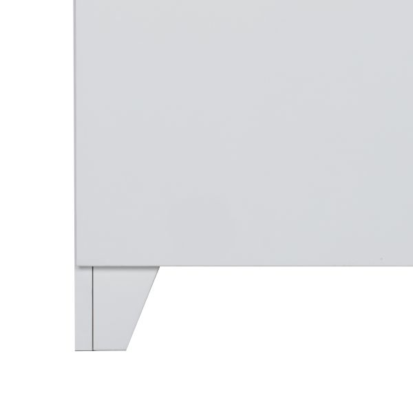 Europe Baby Sarah Ledikant 70 x 140 cm Incl. Juniorzijden/Commode 3 Laden/Hanglegkast 2 Deuren - Wit Europe Baby Sarah Ledikant 70 x 140 cm Incl. Juniorzijden/Commode 3 Laden/Hanglegkast 2 Deuren - Wit