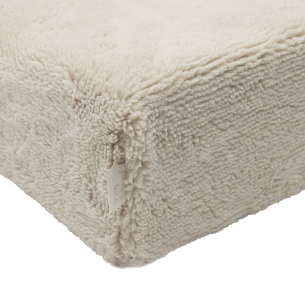 Jollein Aankleedkussenhoes Fluffy - 50 x 70 cm - Sand Jollein Aankleedkussenhoes Fluffy - 50 x 70 cm - Sand