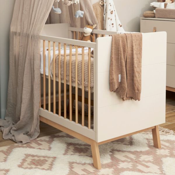 Bopita Ledikant 70 x 140 cm - Commode - Kast 2drs - Lines - Dune/Natural Bopita Ledikant 70 x 140 cm - Commode - Kast 2drs - Lines - Dune/Natural