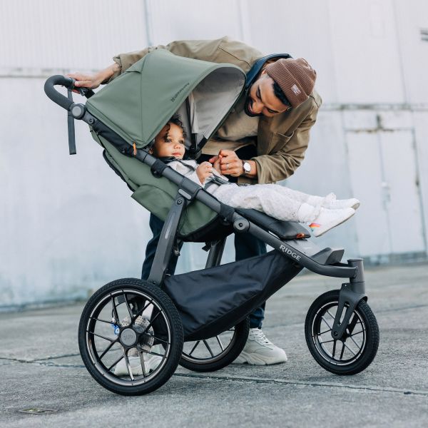 Uppababy Ridge V2 Kinderwagen - Evelyn Uppababy Ridge V2 Kinderwagen - Evelyn