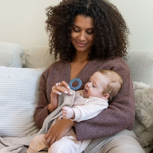 Doomoo Voedingsdoek - Mom'n Play - Tetra Almond
