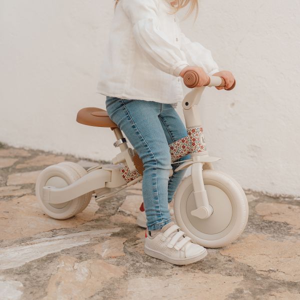 Little Dutch 4-in-1 Driewieler - Off White Little Dutch 4-in-1 Driewieler - Off White