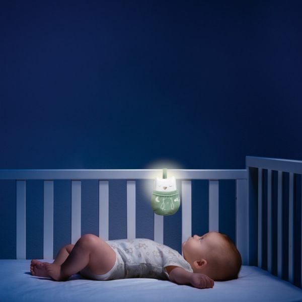 Chicco Dag en Nacht Rammelaar en Nachtlampje - Uil Chicco Dag en Nacht Rammelaar en Nachtlampje - Uil