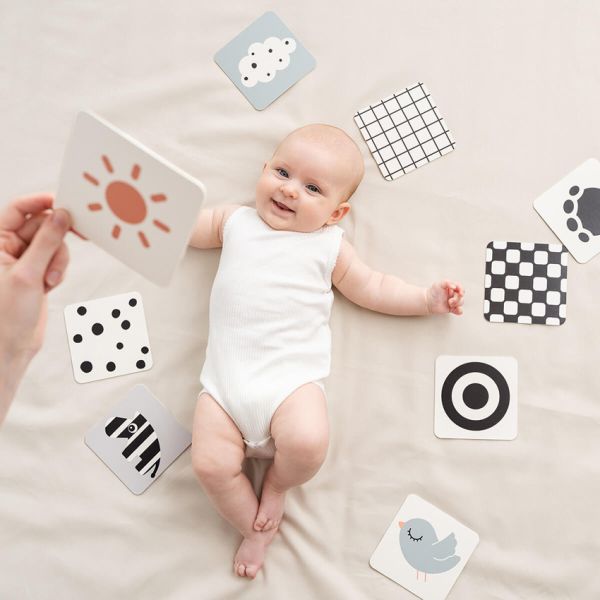Done by Deer Baby Contrast Kaarten – 10-pack – Multicolor Done by Deer Baby Contrast Kaarten – 10-pack – Multicolor