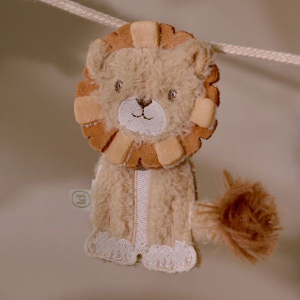 Little Dutch Safari Friends Slinger Element Leeuw Little Dutch Safari Friends Slinger Element Leeuw