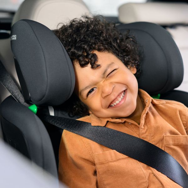 Maxi-Cosi Topaz i-Size Autostoel - Full Graphite Maxi-Cosi Topaz i-Size Autostoel - Full Graphite