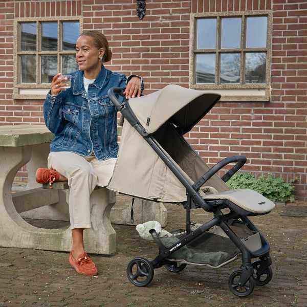 Easywalker Miley GO Buggy - Sand Taupe Easywalker Miley GO Buggy - Sand Taupe