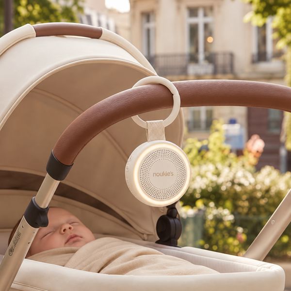Noukie's KYYA® Draagbaar Nachtlampje Met Muziek - Beige Noukie's KYYA® Draagbaar Nachtlampje Met Muziek - Beige