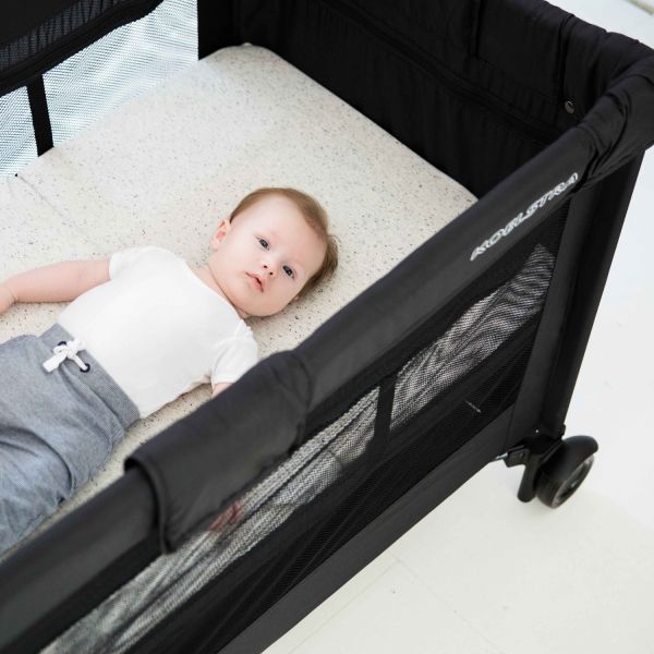 Koelstra Travelsleeper T5 Campingbedje Incl. Verhoger - Zwart Koelstra Travelsleeper T5 Campingbedje Incl. Verhoger - Zwart