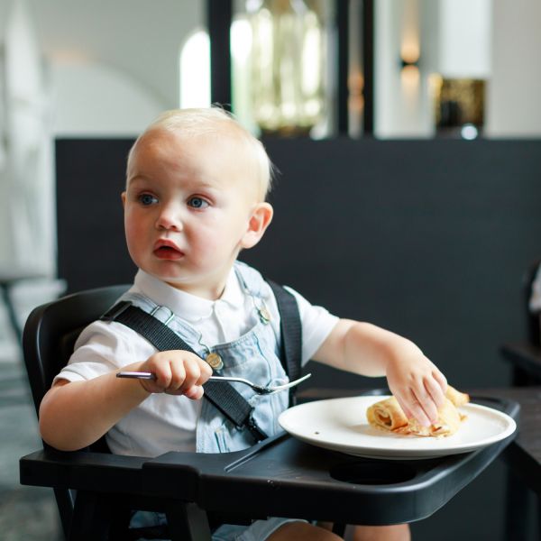 Puck Kinderstoel Plain Zwart Puck Kinderstoel Plain Zwart