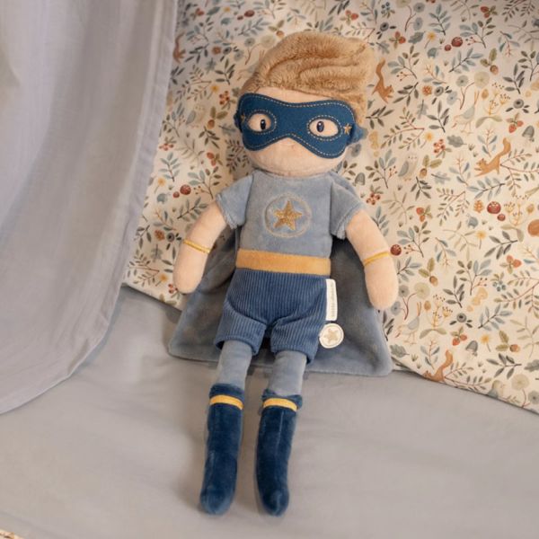 Little Dutch Superhero Knuffelpop Jim - 35 cm Little Dutch Superhero Knuffelpop Jim - 35 cm