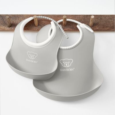 Baby Björn® Slabbetje - Set van 2 - Grijs Baby Björn® Slabbetje - Set van 2 - Grijs