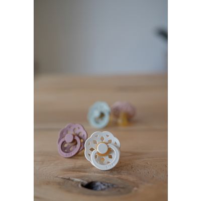Bibs Fopspeen Boheme Round 0-6mnd Ivory Bibs Fopspeen Boheme Round 0-6mnd Ivory