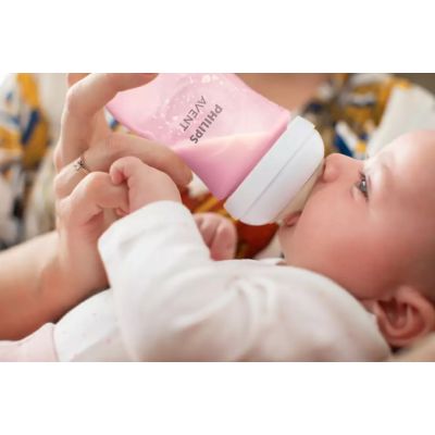 Philips Avent Fles Natural Response Roze 260ml Philips Avent Fles Natural Response Roze 260ml