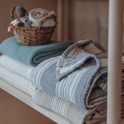 Meyco Deken Pre Washed Hydrofiel Jacquard Stripe Sand 75x100 cm Meyco Deken Pre Washed Hydrofiel Jacquard Stripe Sand 75x100 cm