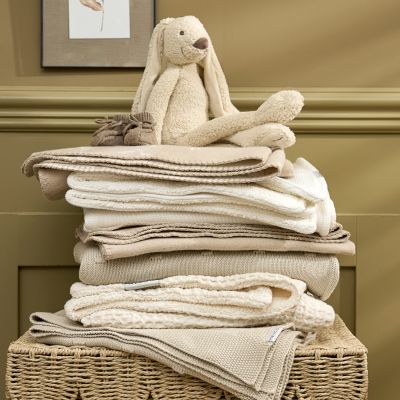Meyco Baby Ledikantdeken Knots Soft Sand 100 x 150 cm Meyco Baby Ledikantdeken Knots Soft Sand 100 x 150 cm