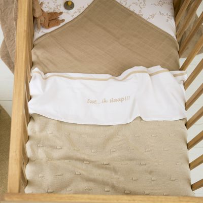 Meyco Baby Ledikantdeken Knots Soft Sand 100 x 150 cm Meyco Baby Ledikantdeken Knots Soft Sand 100 x 150 cm