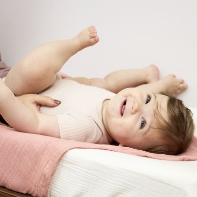 Meyco Baby Uni Hydrofiele Doeken - 3 Stuks - Pre-Washed Hydrofiel - 70 x 70 cm - Soft Rose/Rose/Natural Meyco Baby Uni Hydrofiele Doeken - 3 Stuks - Pre-Washed Hydrofiel - 70 x 70 cm - Soft Rose/Rose/Natural