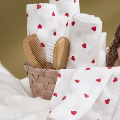 Meyco Baby Multidoek Hydrofiel Sweet Heart Red 70 x 70 cm 3-Pack Meyco Baby Multidoek Hydrofiel Sweet Heart Red 70 x 70 cm 3-Pack