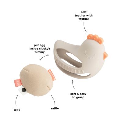 Done By Deer Clucky Grip En Bijtspeeltje Met Rammelaar – Sand Done By Deer Clucky Grip En Bijtspeeltje Met Rammelaar – Sand