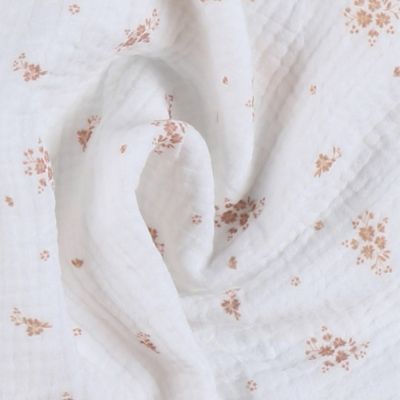 Noukie's Hydrofiele Doeken Set - Vintage Flowers - 70 x 70 cm - Wit/Roze Noukie's Hydrofiele Doeken Set - Vintage Flowers - 70 x 70 cm - Wit/Roze