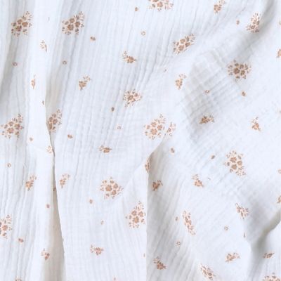 Noukie's Hydrofiele Doeken Set - Vintage Flowers - 100 x 100 cm - Wit/Roze Noukie's Hydrofiele Doeken Set - Vintage Flowers - 100 x 100 cm - Wit/Roze