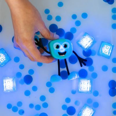 Glo Pals Light Up Karakters - Blair Blue Glo Pals Light Up Karakters - Blair Blue