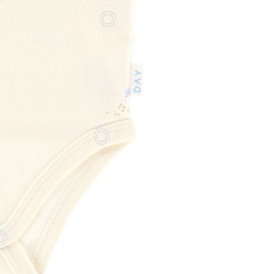 DAY Overslagromper Lange Mouw - Cream - Mt. 62/68 DAY Overslagromper Lange Mouw - Cream - Mt. 62/68