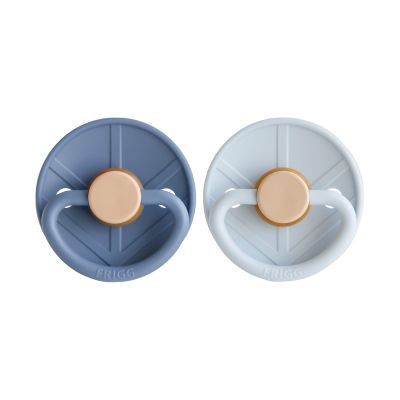 Frigg Little Viking Fopspeen - Rond - 2 Stuks - 0-6 Mnd - Ocean View/Powder Blue Frigg Little Viking Fopspeen - Rond - 2 Stuks - 0-6 Mnd - Ocean View/Powder Blue