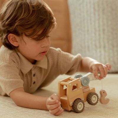 Little Dutch Kraanwagen Inclusief Pegdoll – Hout Little Dutch Kraanwagen Inclusief Pegdoll – Hout