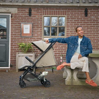 Easywalker Miley GO Buggy - Sand Taupe Easywalker Miley GO Buggy - Sand Taupe