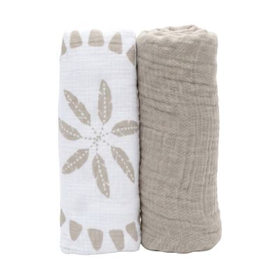 Noukie's Moon Feathers Hydrofiele Doeken - 2 Stuks - 100 x 100 cm - Beige Noukie's Moon Feathers Hydrofiele Doeken - 2 Stuks - 100 x 100 cm - Beige