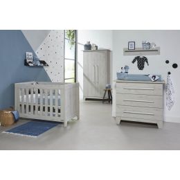Interbaby Ledikant 70 x 140 Incl. Juniorzijden - Commode - Hanglegkast London Interbaby Ledikant 70 x 140 Incl. Juniorzijden - Commode - Hanglegkast London
